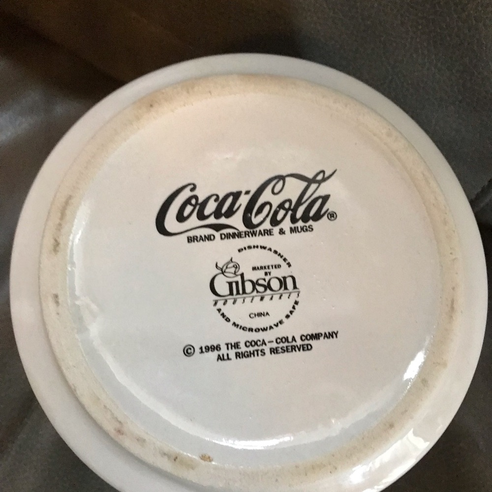 Vintage 1996 Coca Cola canister - Picture 3 of 3